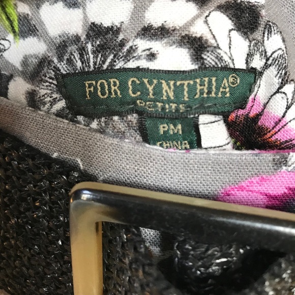 Beautiful Skirt with Belt- Like New! - Picture 4 of 8